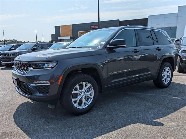 used 2023 Jeep Grand Cherokee car, priced at $37,000