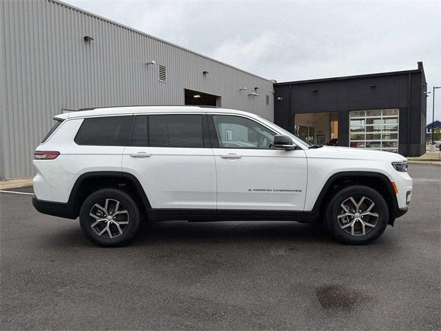 new 2023 Jeep Grand Cherokee L car, priced at $44,000