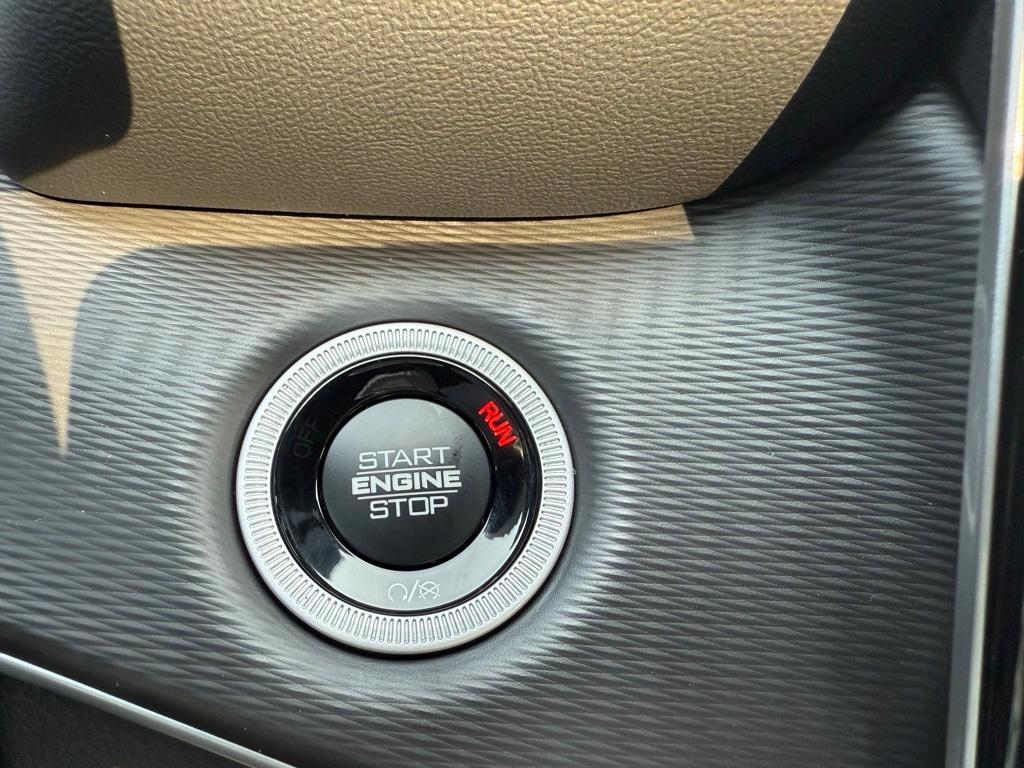 new 2025 Jeep Grand Cherokee L car, priced at $40,542