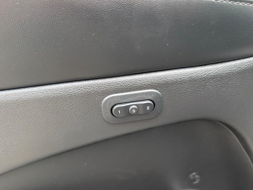 used 2021 Jeep Grand Cherokee car, priced at $25,880