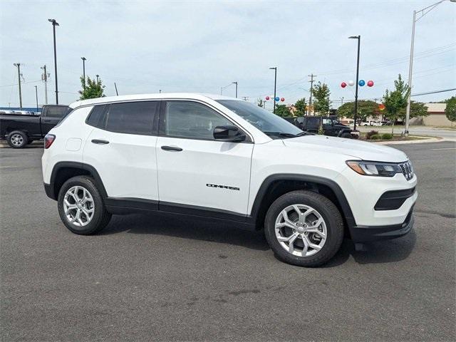 new 2024 Jeep Compass car, priced at $22,996