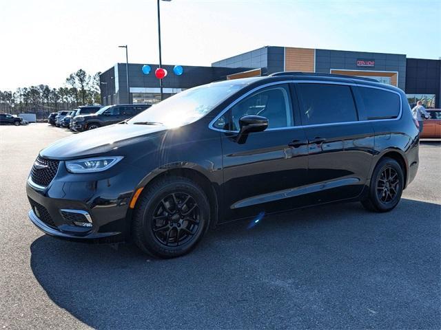 used 2022 Chrysler Pacifica car, priced at $22,000