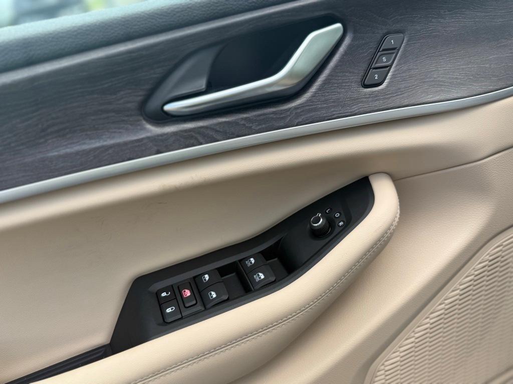 new 2025 Jeep Grand Cherokee L car, priced at $45,725