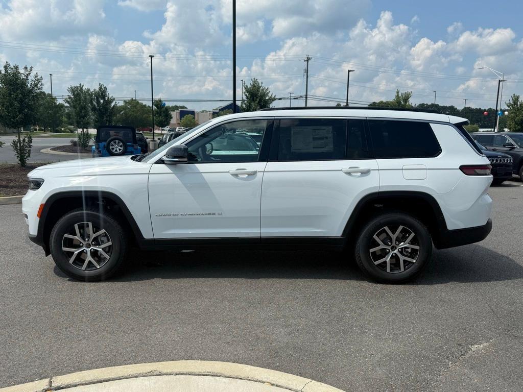 new 2025 Jeep Grand Cherokee L car, priced at $45,725