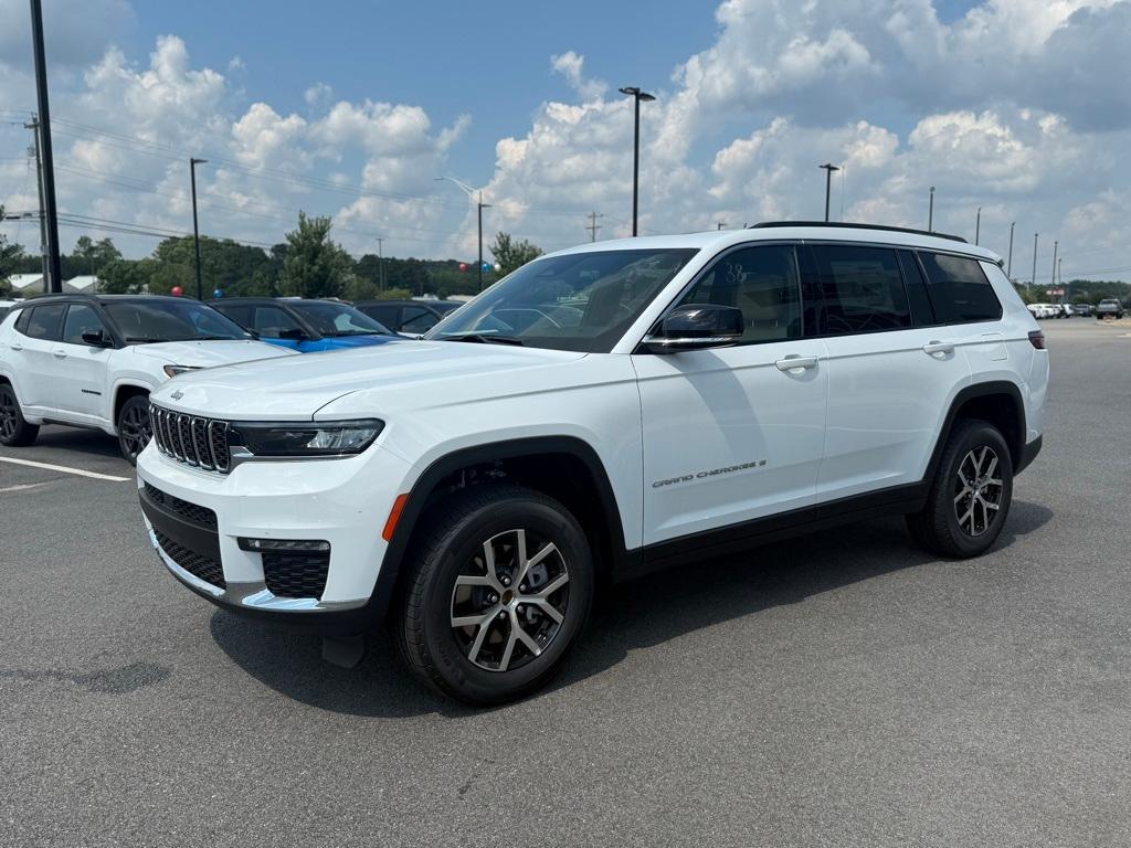 new 2025 Jeep Grand Cherokee L car, priced at $45,725