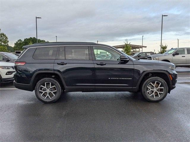 new 2024 Jeep Grand Cherokee L car, priced at $39,705