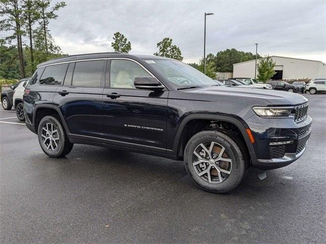 new 2024 Jeep Grand Cherokee L car, priced at $39,705