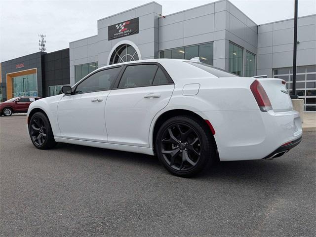used 2023 Chrysler 300 car