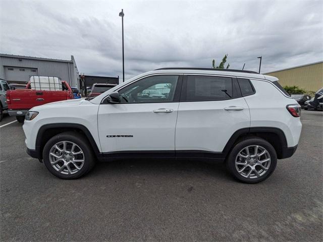 new 2024 Jeep Compass car, priced at $30,043