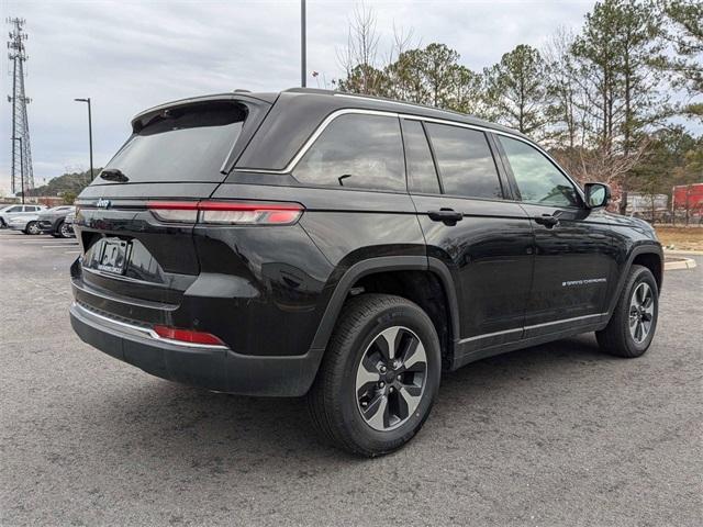 new 2022 Jeep Grand Cherokee 4xe car