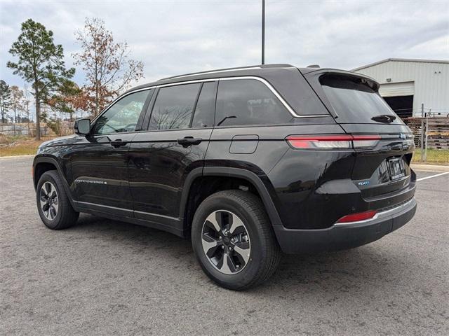 new 2022 Jeep Grand Cherokee 4xe car