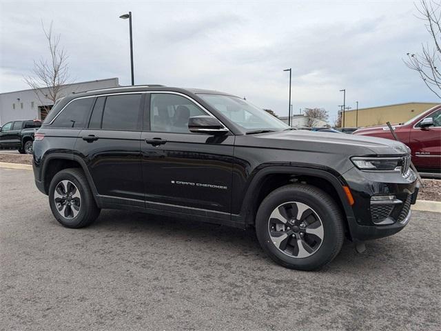 new 2022 Jeep Grand Cherokee 4xe car