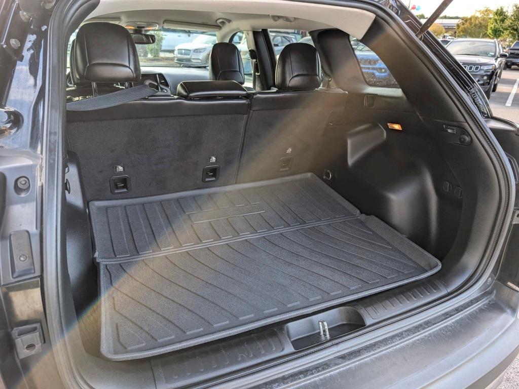 used 2019 Jeep Cherokee car, priced at $18,379