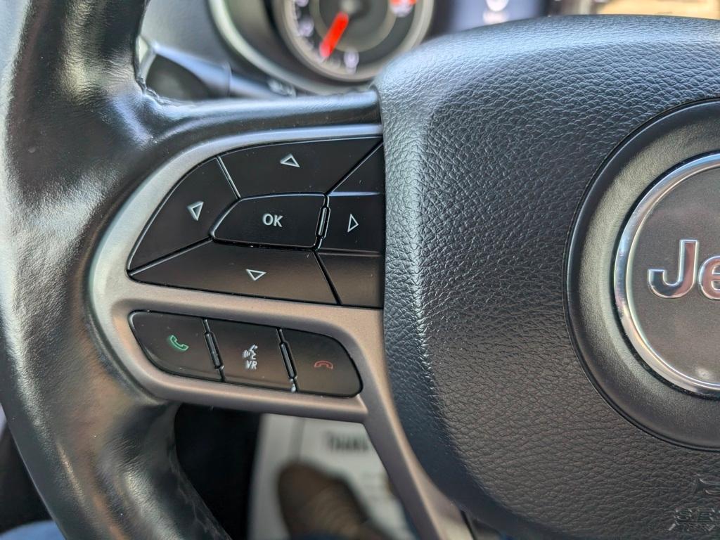 used 2019 Jeep Cherokee car, priced at $18,379