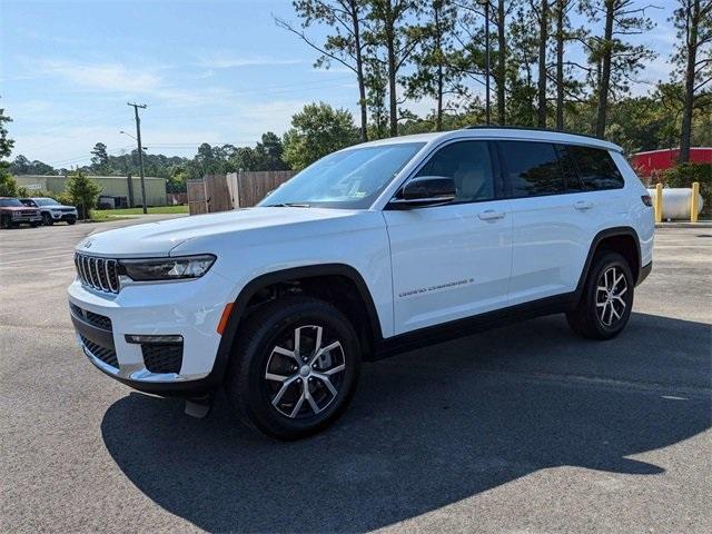 new 2024 Jeep Grand Cherokee L car, priced at $39,207