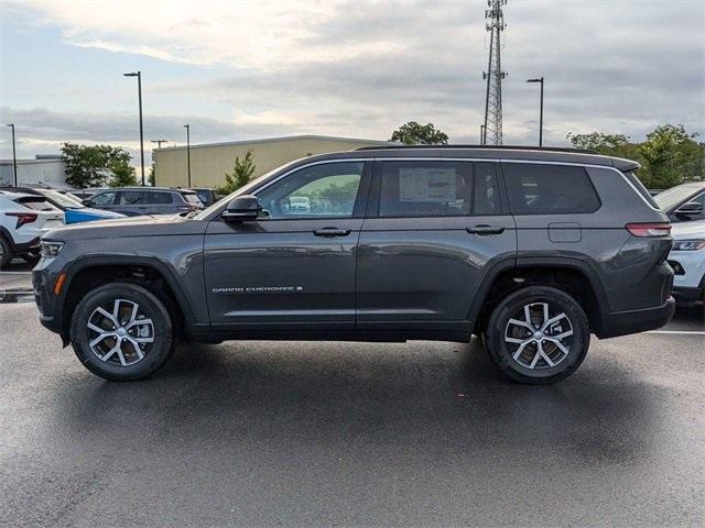 new 2024 Jeep Grand Cherokee L car, priced at $39,725