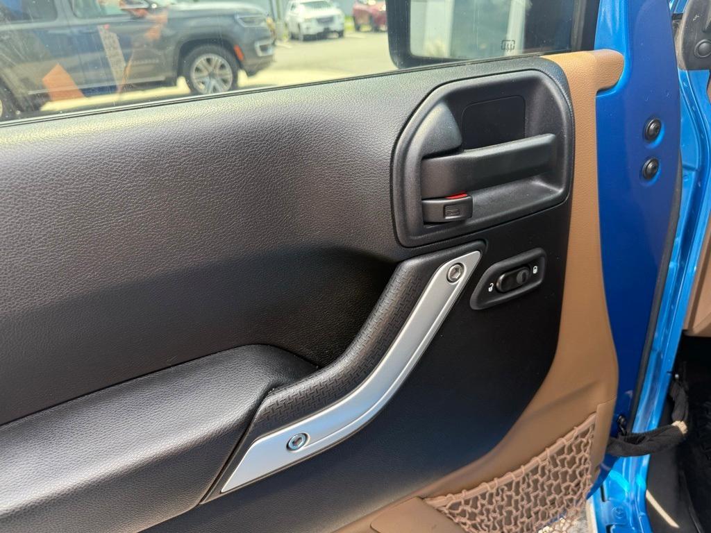 used 2016 Jeep Wrangler Unlimited car, priced at $22,115