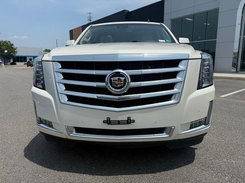 used 2015 Cadillac Escalade car, priced at $24,494