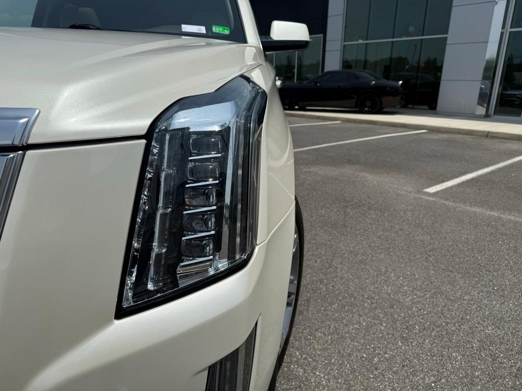 used 2015 Cadillac Escalade car, priced at $24,494