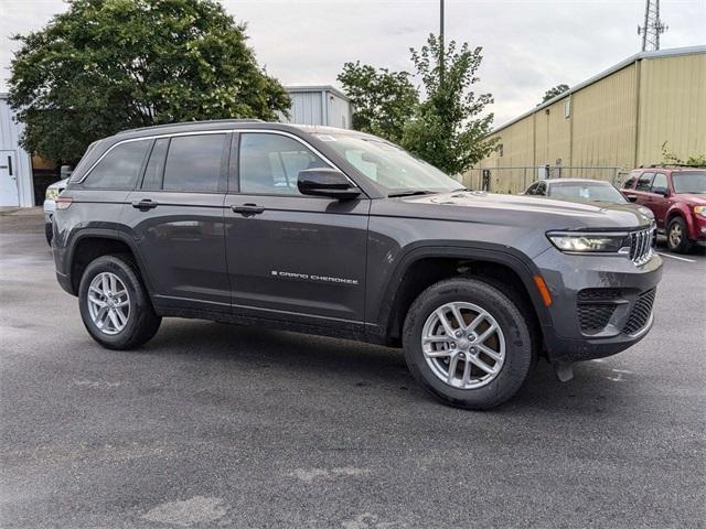 new 2024 Jeep Grand Cherokee car, priced at $35,001