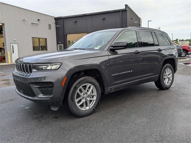 new 2024 Jeep Grand Cherokee car, priced at $35,001