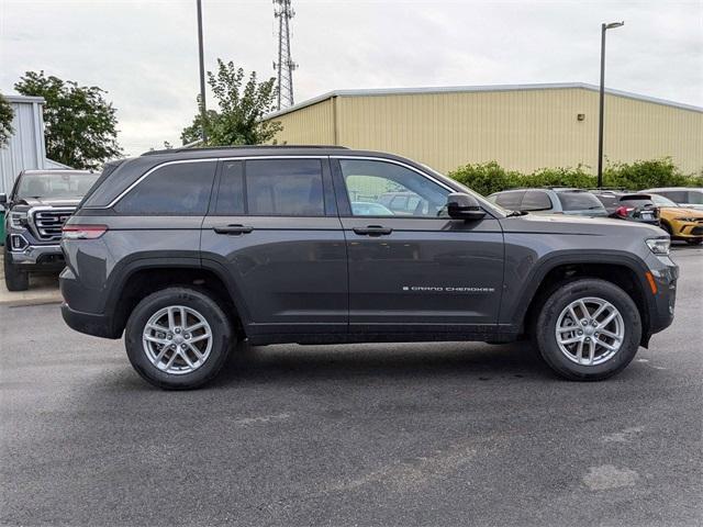 new 2024 Jeep Grand Cherokee car, priced at $35,001