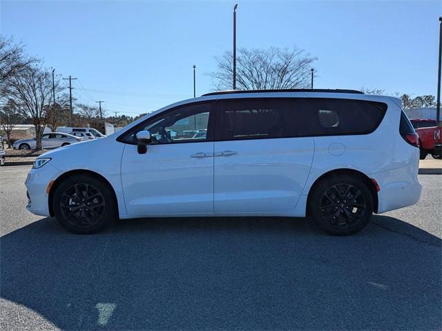 used 2023 Chrysler Pacifica car, priced at $35,877