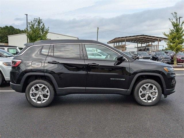 new 2024 Jeep Compass car, priced at $25,386