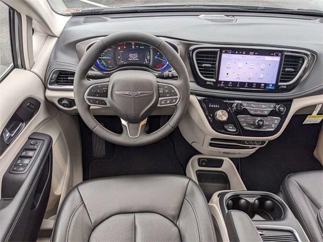 used 2022 Chrysler Pacifica Hybrid car, priced at $30,000