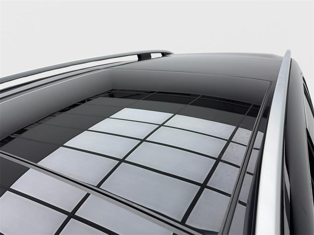 used 2023 Mercedes-Benz GLB 250 car, priced at $28,990