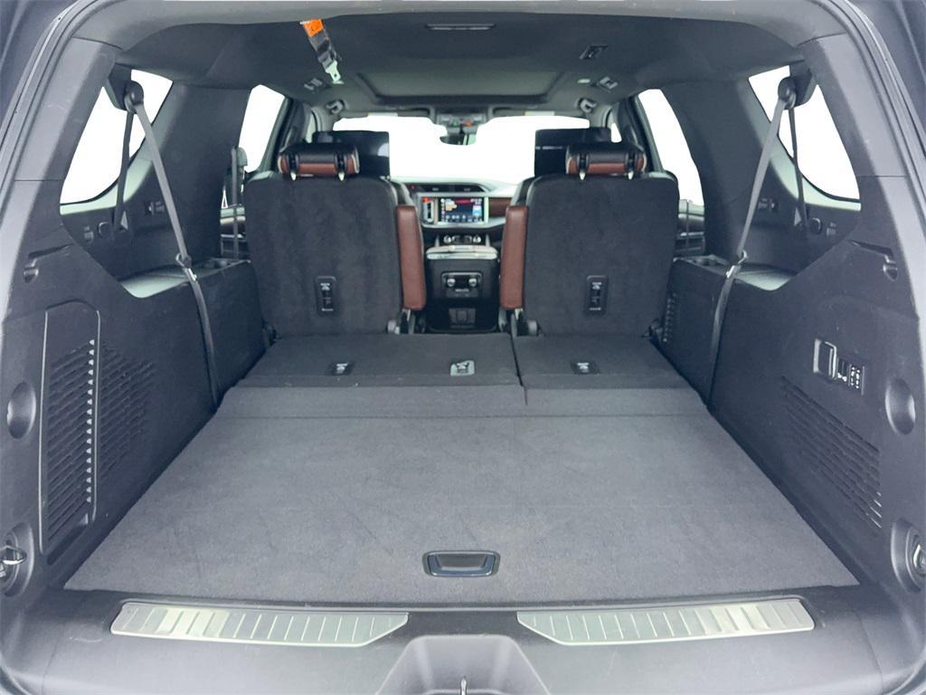 used 2023 GMC Yukon XL car, priced at $73,290