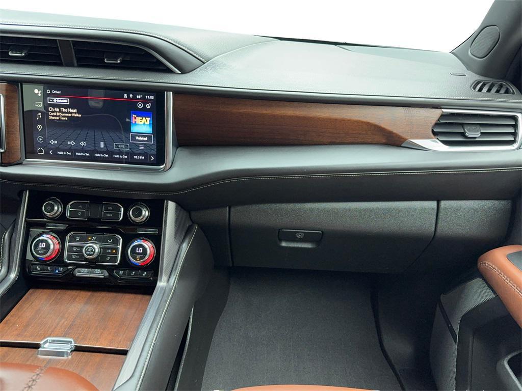 used 2023 GMC Yukon XL car, priced at $73,290