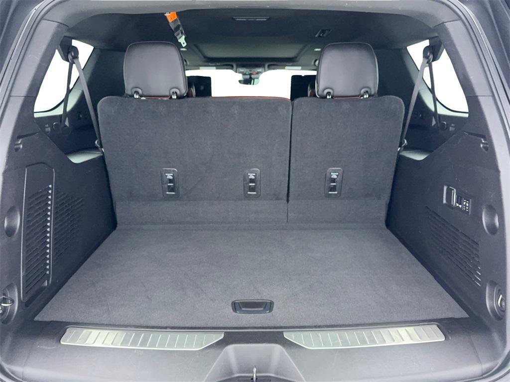 used 2023 GMC Yukon XL car, priced at $73,290