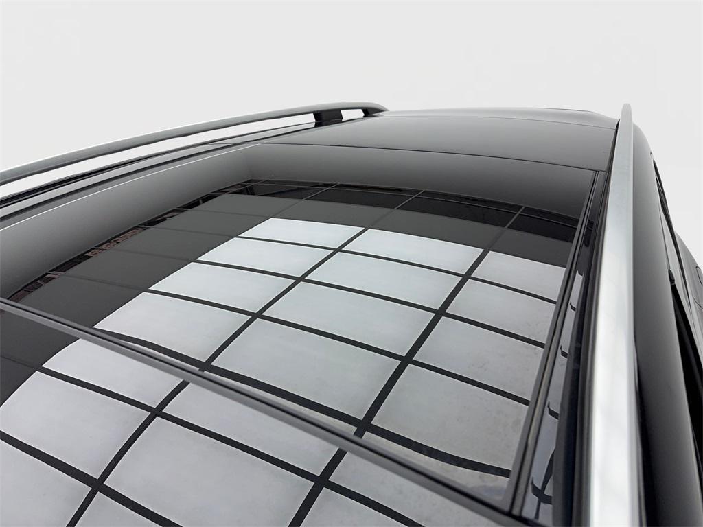 used 2021 Mercedes-Benz GLB 250 car, priced at $25,880