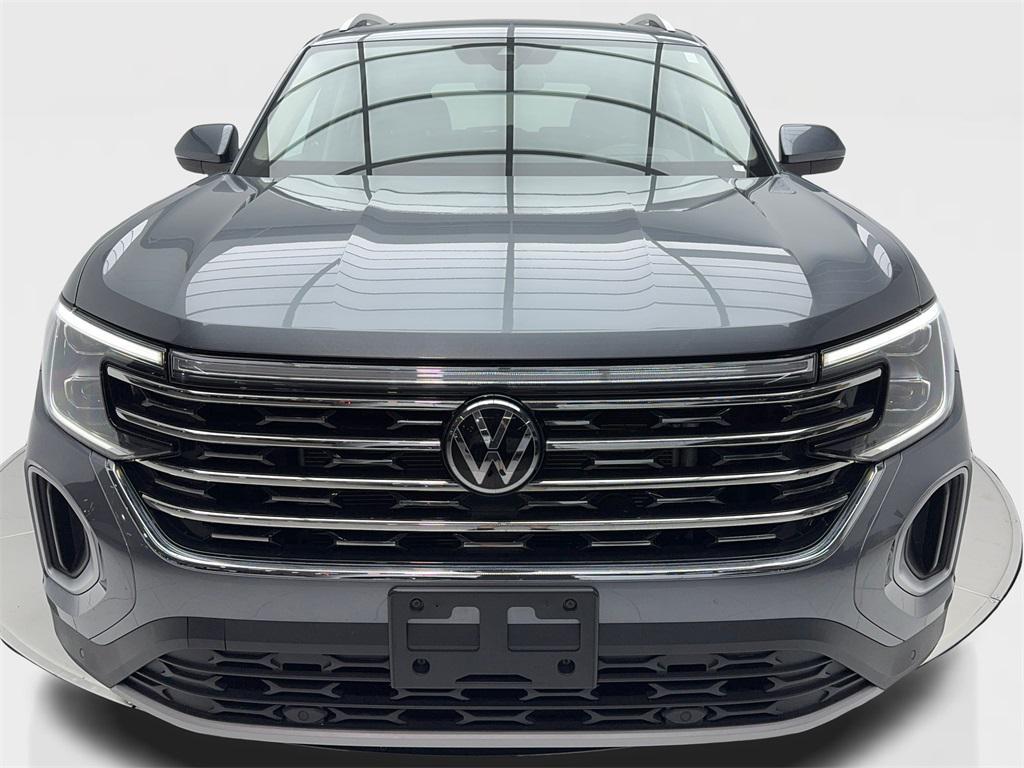 used 2024 Volkswagen Atlas car, priced at $35,880