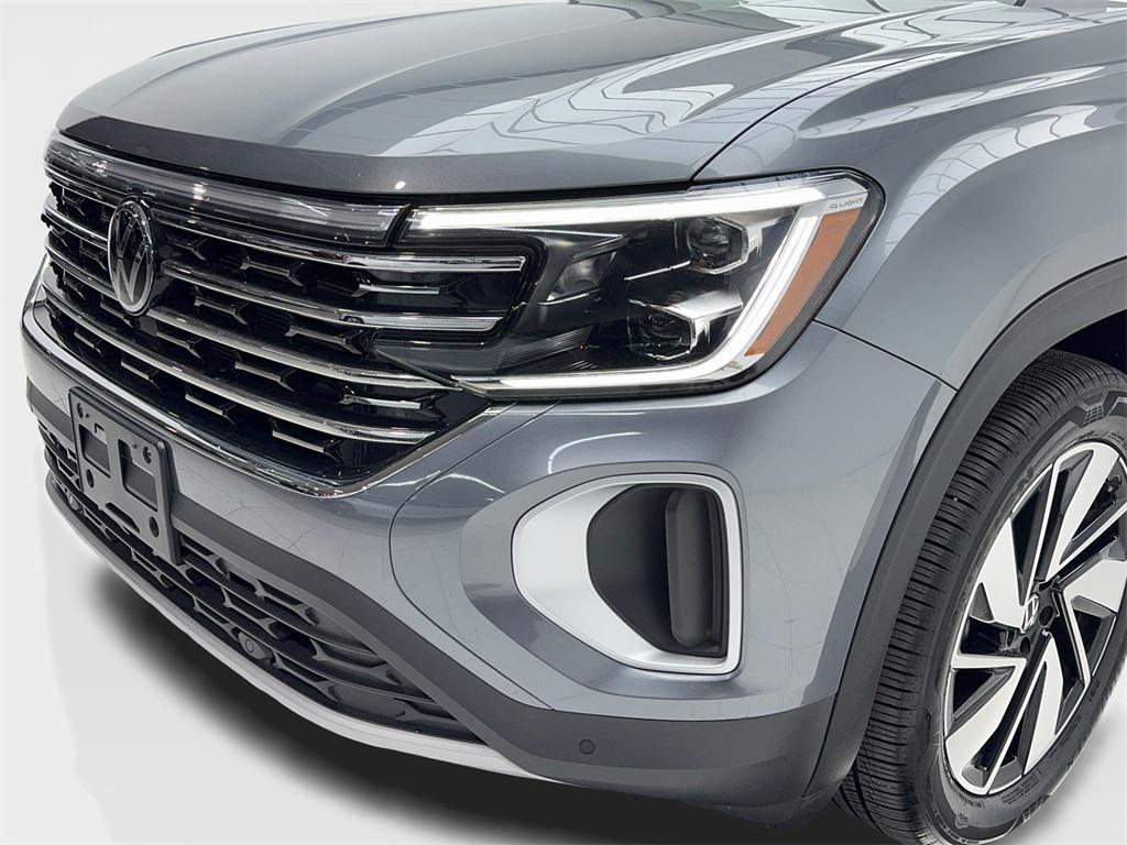 used 2024 Volkswagen Atlas car, priced at $35,880