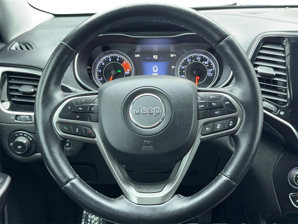 used 2019 Jeep Cherokee car, priced at $13,490