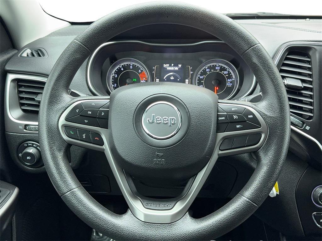 used 2019 Jeep Cherokee car, priced at $12,880