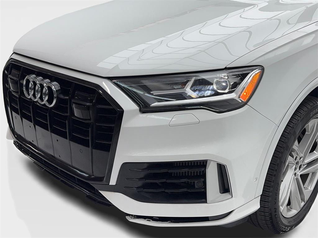 used 2021 Audi Q7 car, priced at $32,490