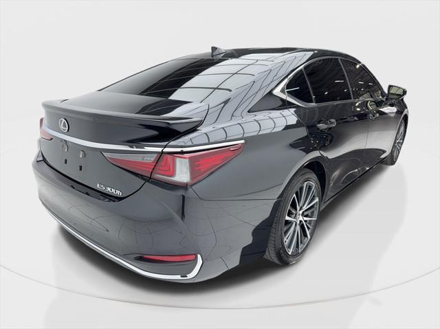 used 2024 Lexus ES 300h car, priced at $38,690