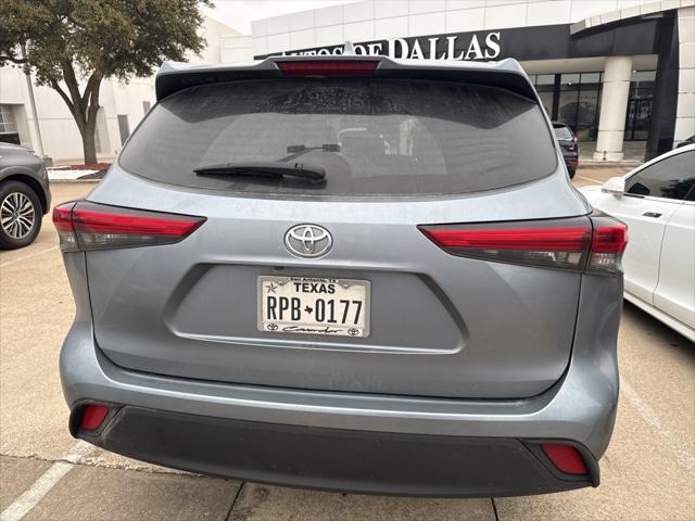 used 2022 Toyota Highlander car, priced at $32,490