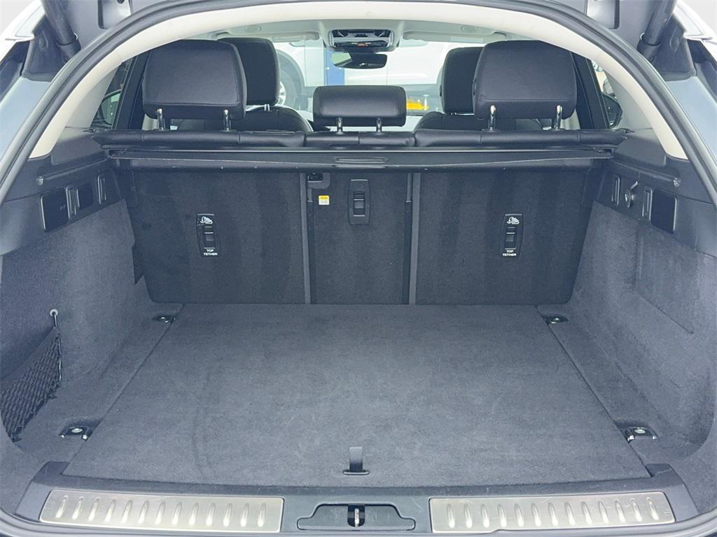 used 2024 Land Rover Range Rover Velar car, priced at $38,490