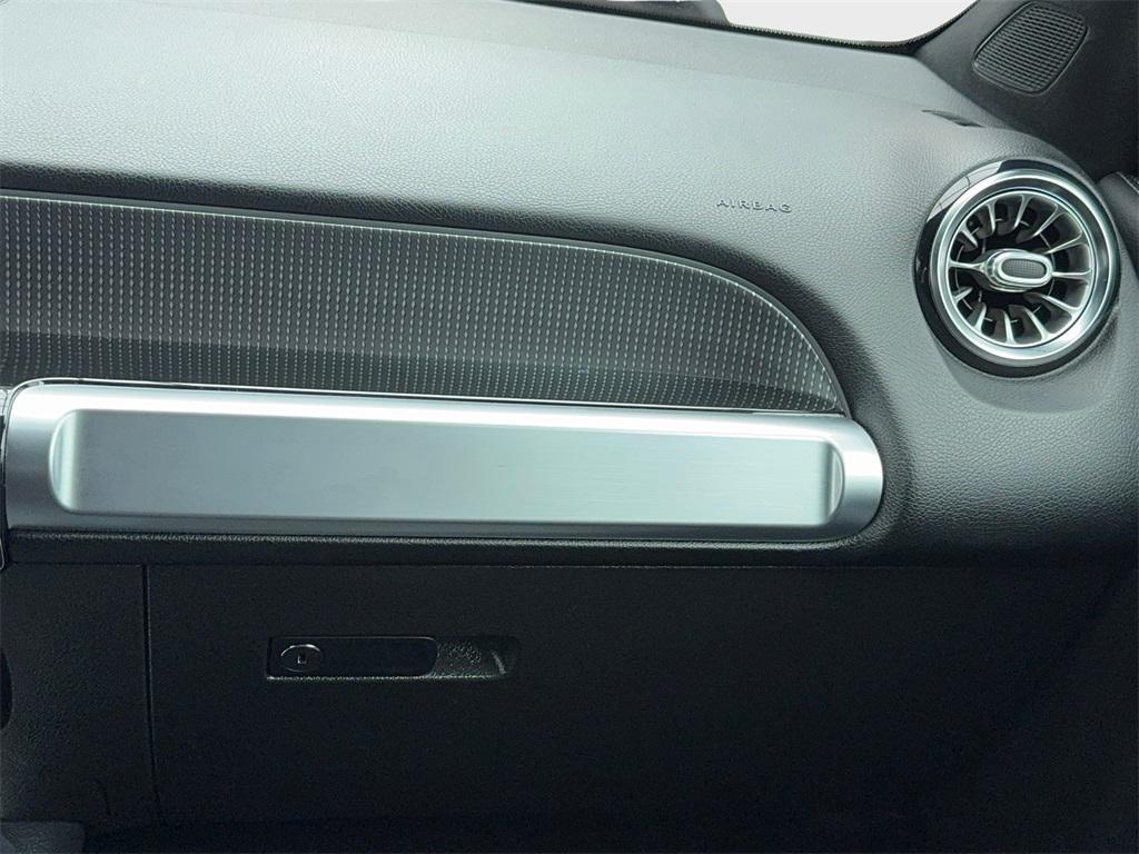 used 2021 Mercedes-Benz GLB 250 car, priced at $23,770