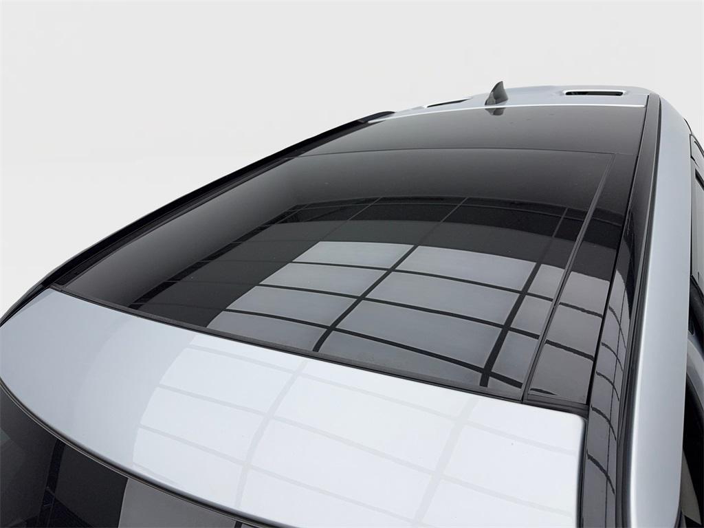 used 2024 Land Rover Range Rover Velar car, priced at $37,990