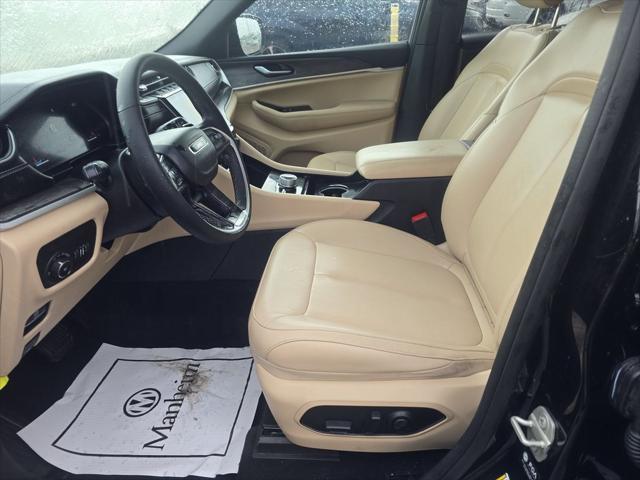 used 2023 Jeep Grand Cherokee car, priced at $33,490