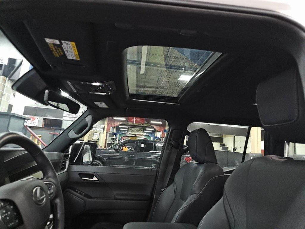 used 2025 Lexus GX 550 car, priced at $88,880