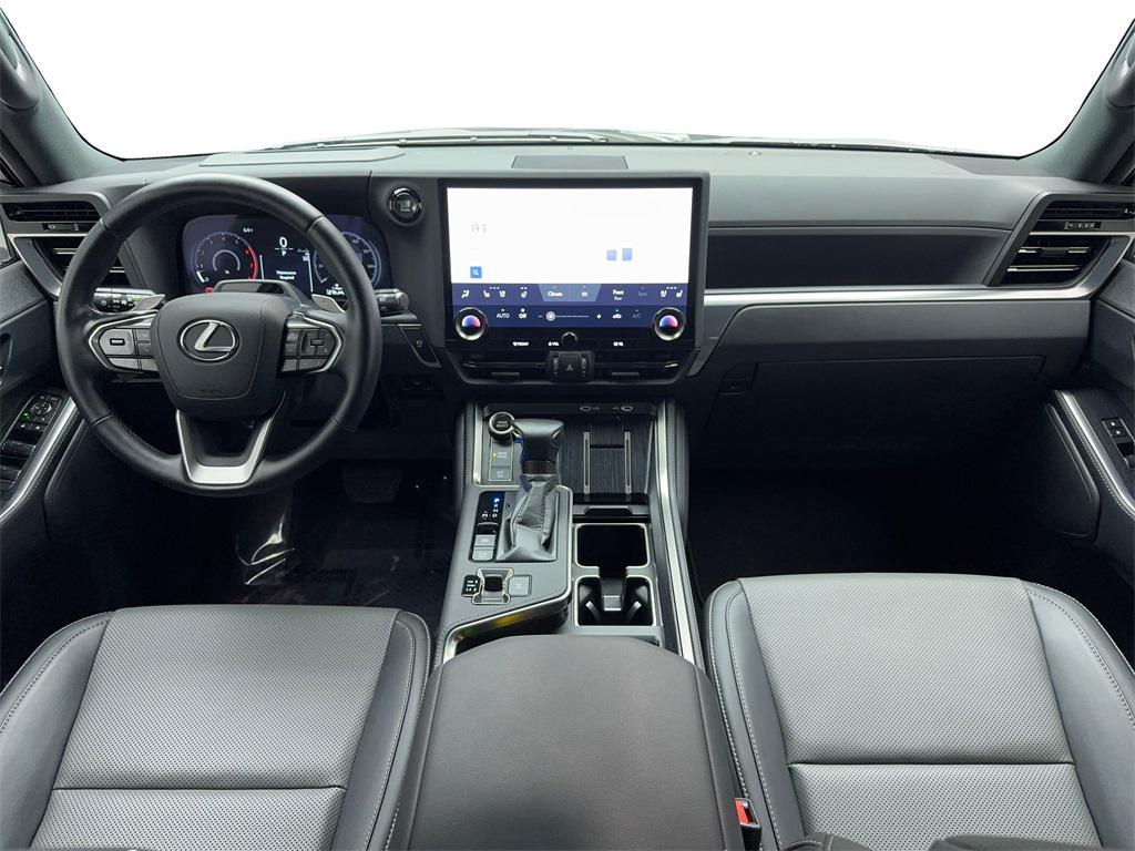 used 2025 Lexus GX 550 car, priced at $89,990