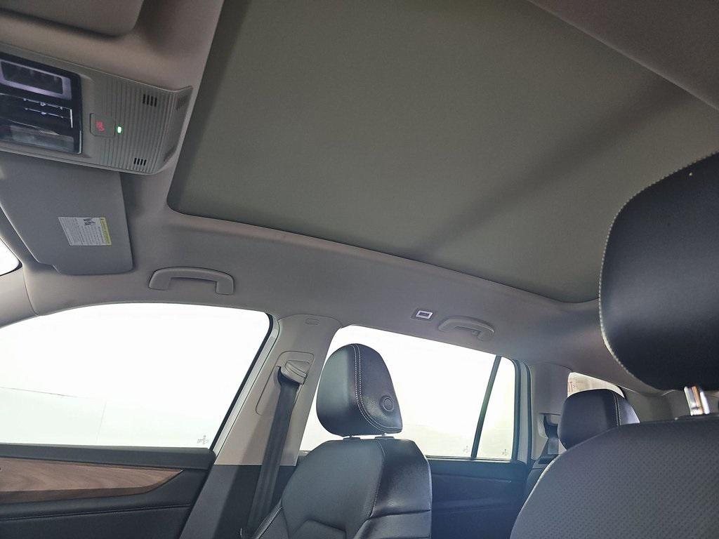 used 2024 Volkswagen Atlas car, priced at $27,490