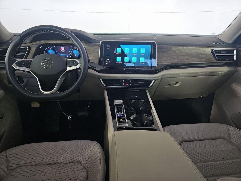 used 2025 Volkswagen Atlas car, priced at $38,880