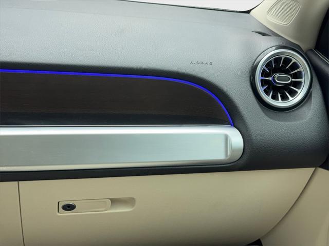 used 2023 Mercedes-Benz GLB 250 car, priced at $29,990